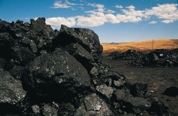 Laos halts export of coal to protect local cement industry